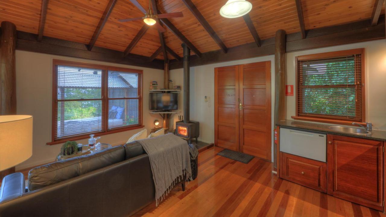 Montville Misty View Cottages Bagian luar foto